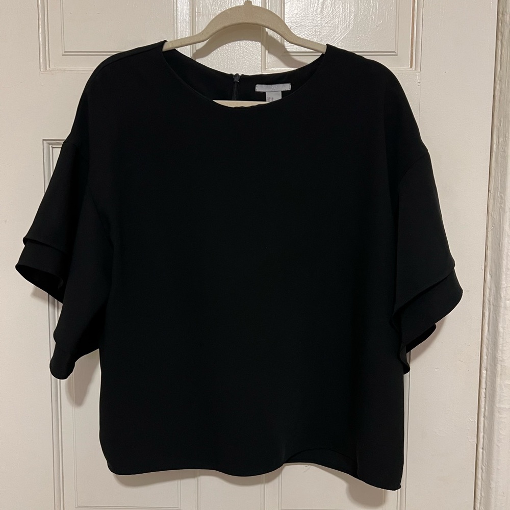 H&M Women’s Black Ruffle Sleeve Blouse in a size 10.